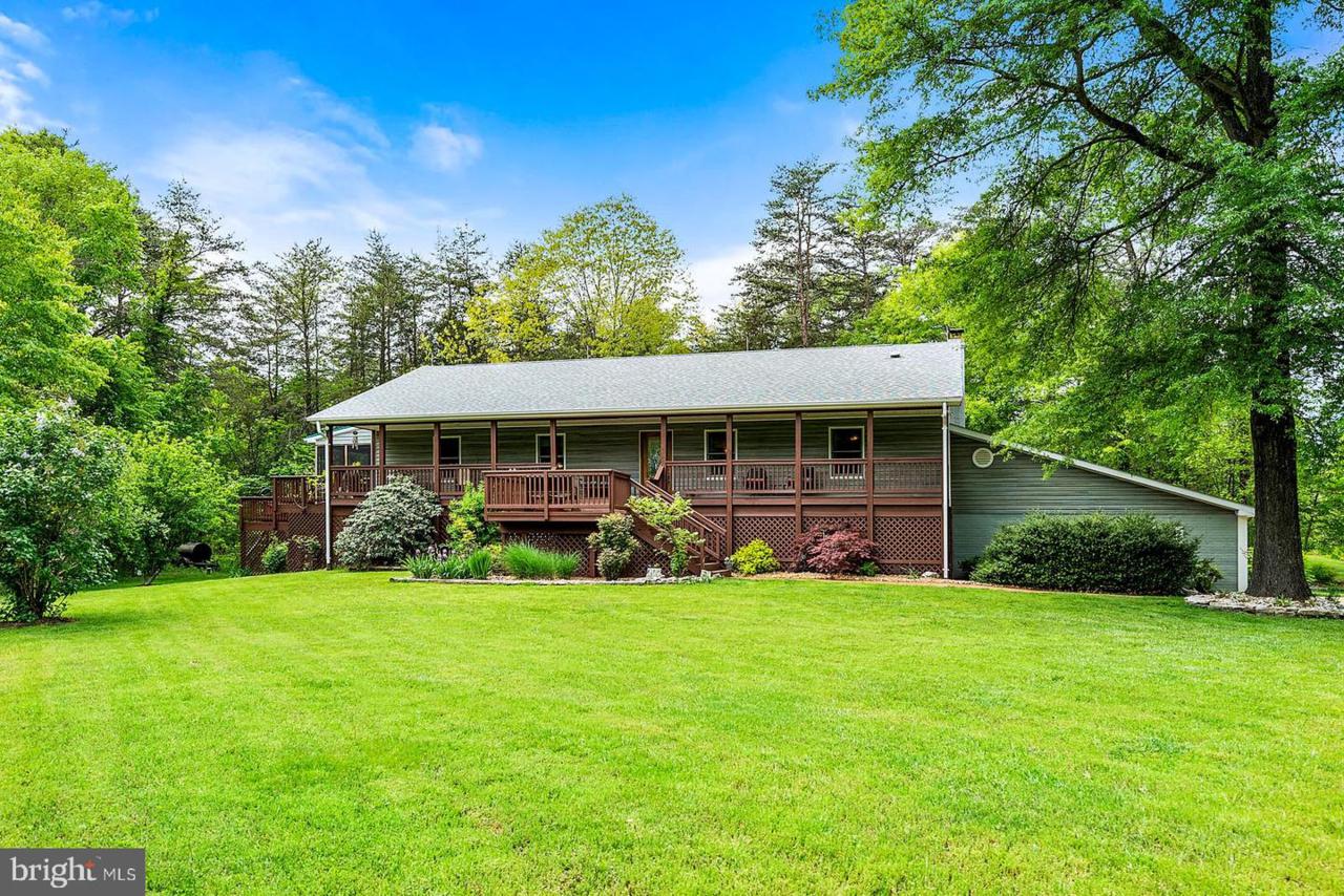 7631 Botha Road - Photo 1