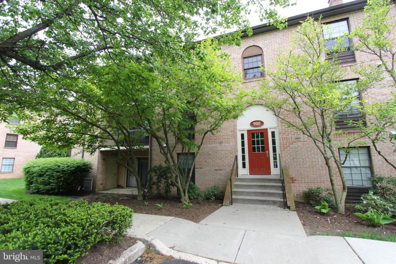 932 Washington Place - Photo 1