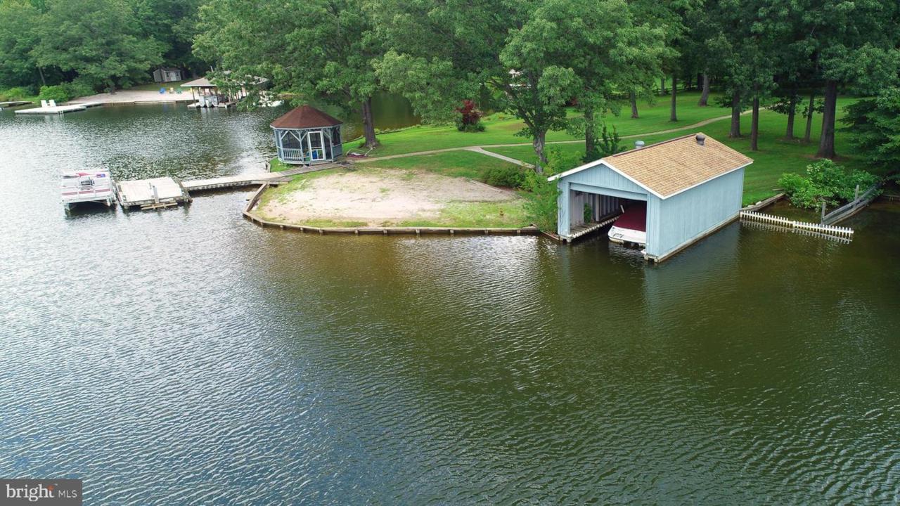 372 Overton Drive - Photo 1
