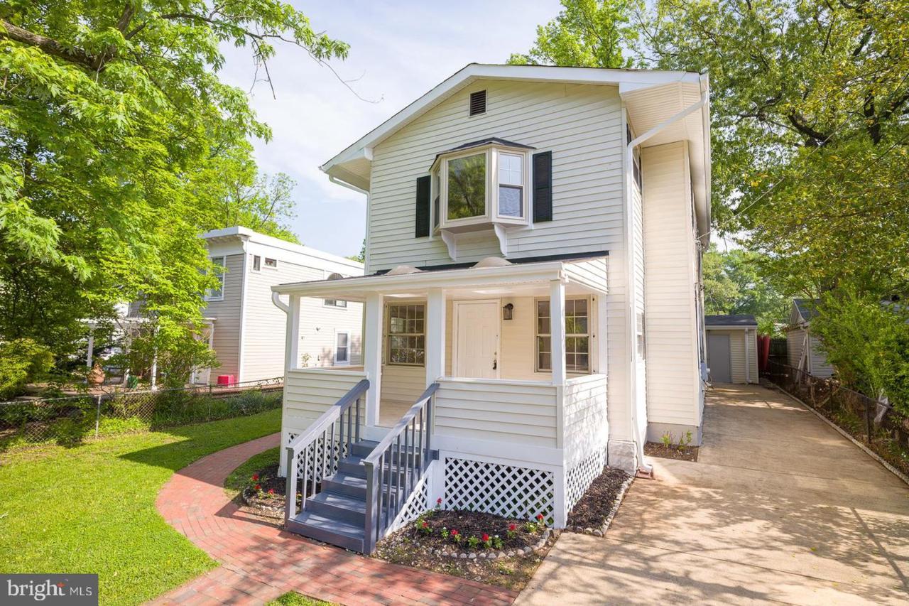 3902 Nicholson Street - Photo 1