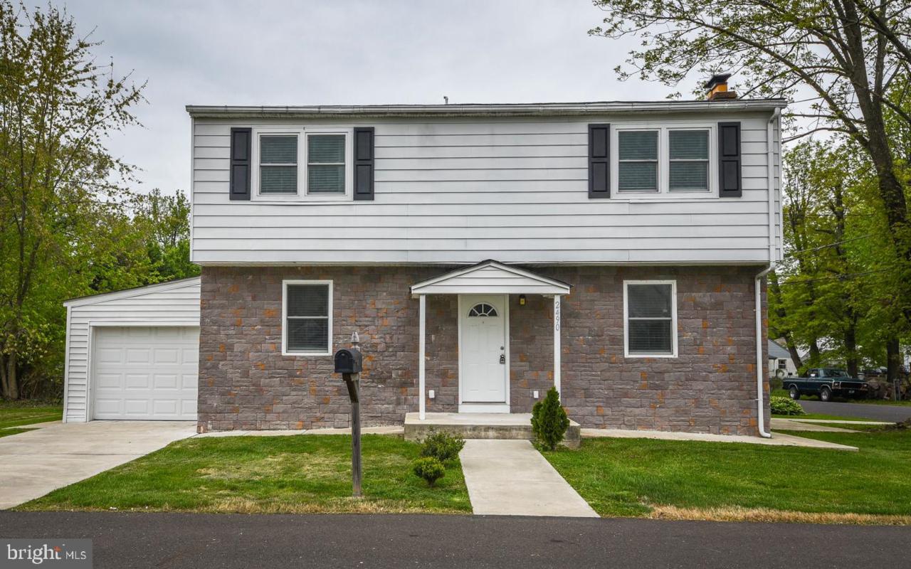 2490 Finley Avenue - Photo 1