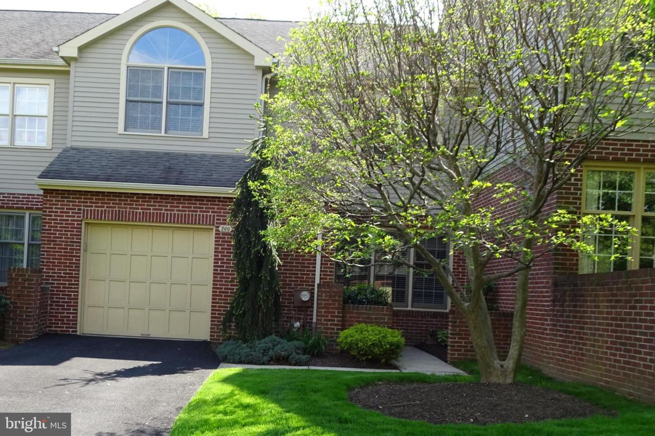 260 Towyn Court - Photo 1