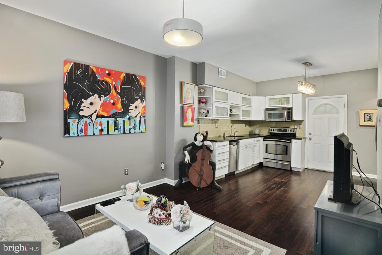 811 Reese Street - Photo 1