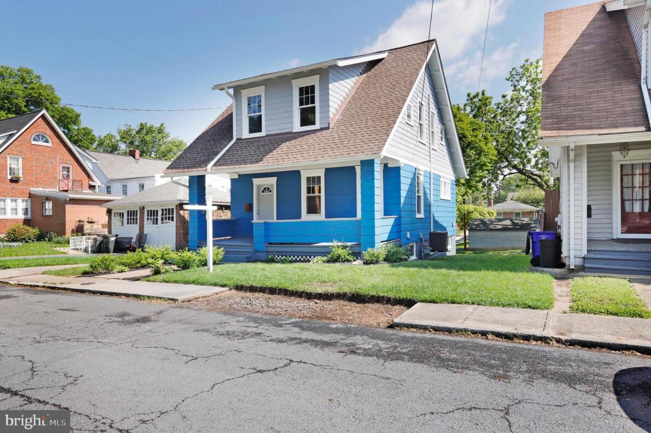 106 Cypress Street - Photo 1