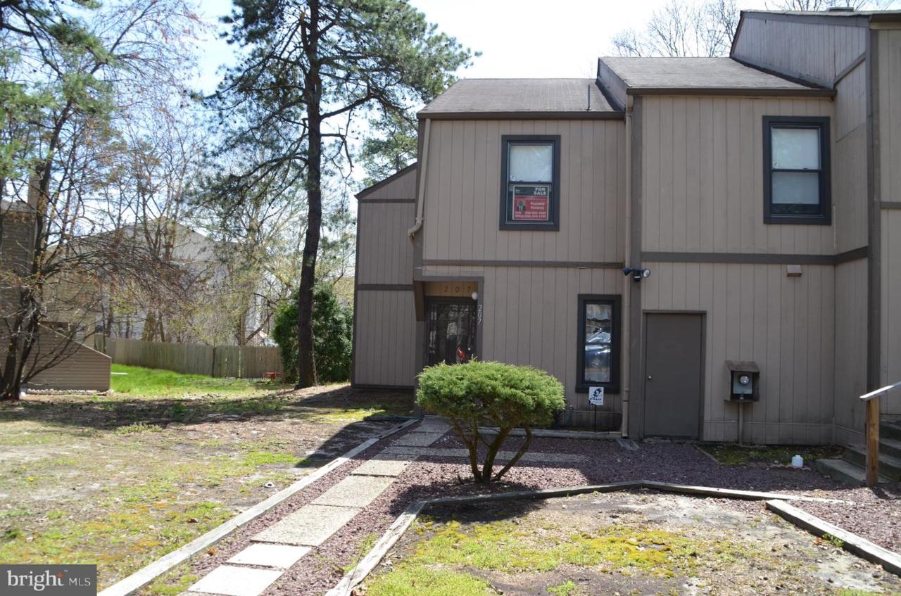 207 Bromley Est - Photo 1
