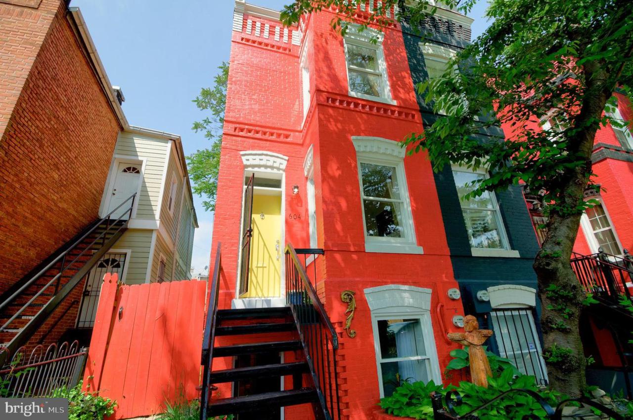 604 13TH Street - Photo 1