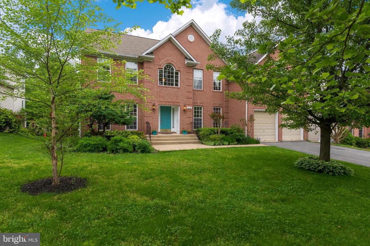 15607 Straughn Drive - Photo 1