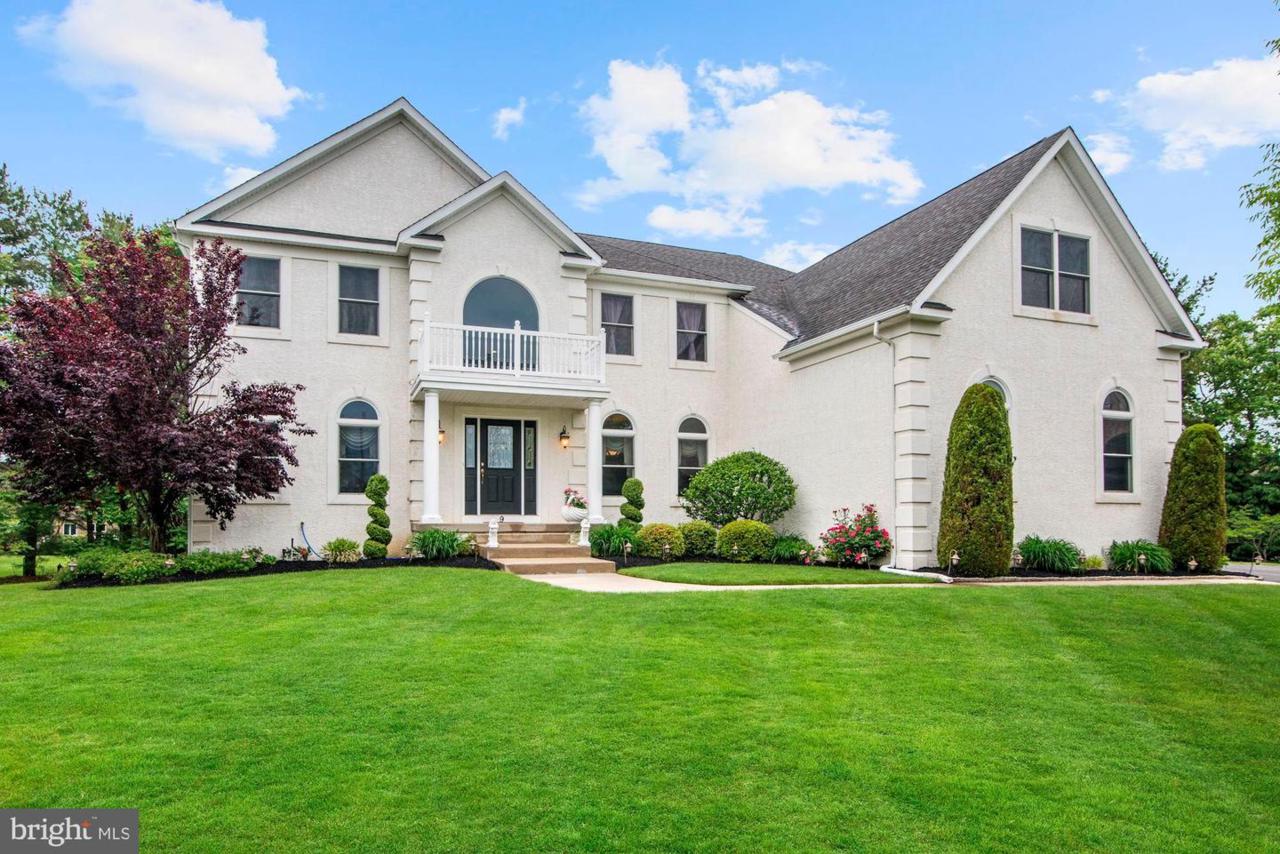 9 Surrey Court - Photo 1