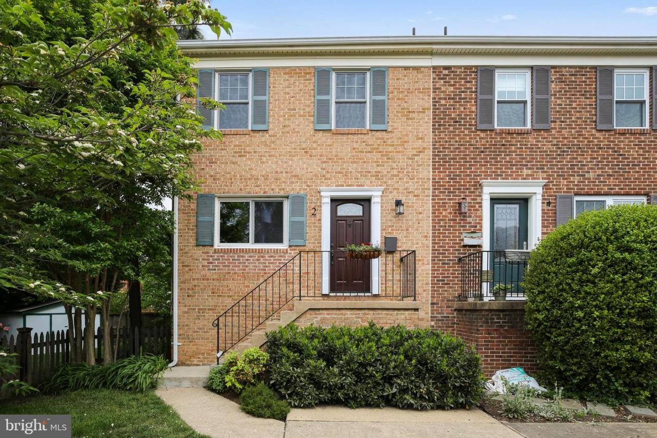 2 Oxford Avenue - Photo 1