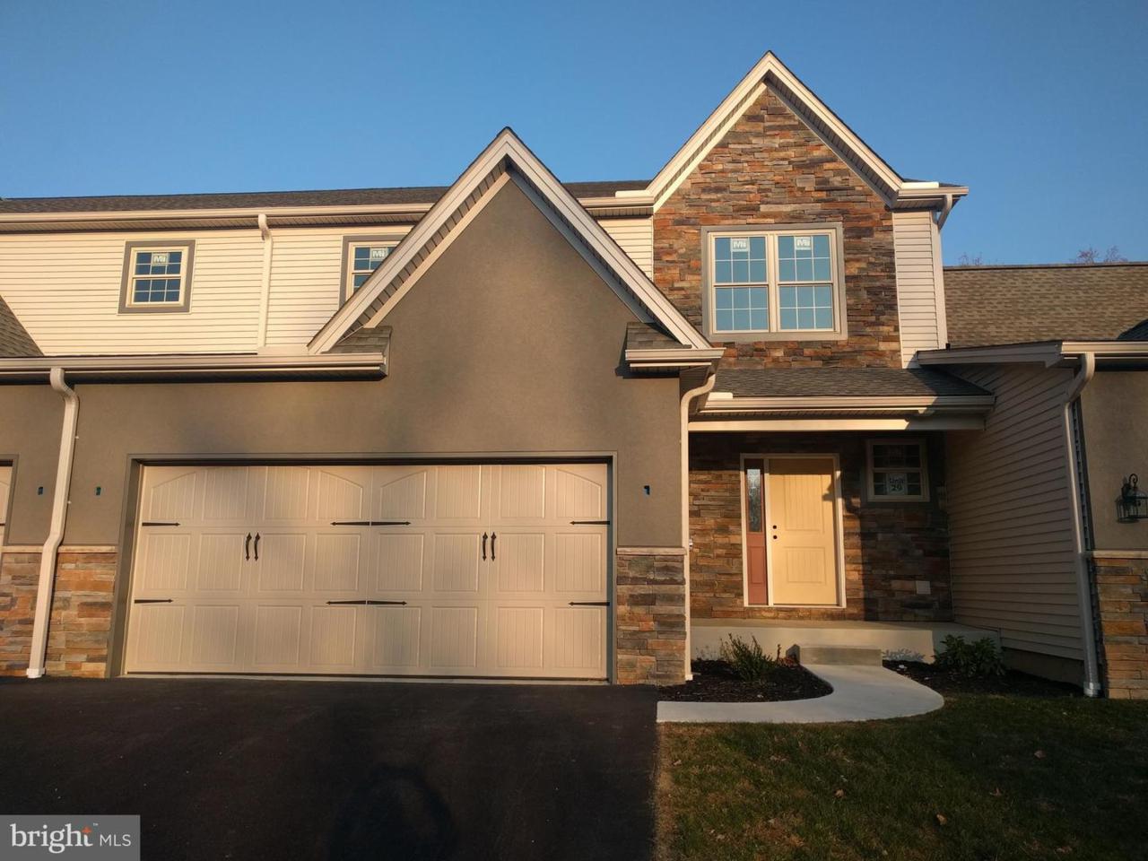160 Lexington Court - Photo 1