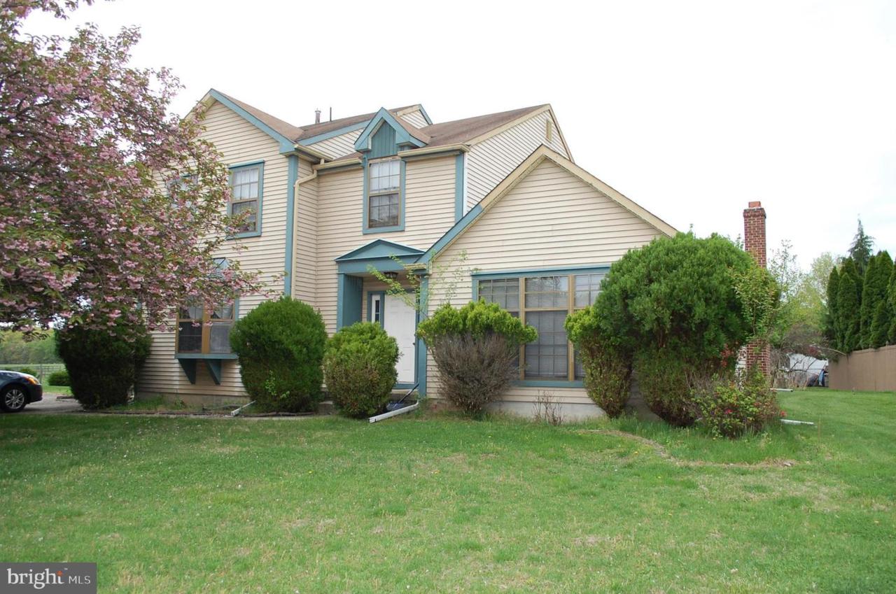 4 Princeton Drive - Photo 1