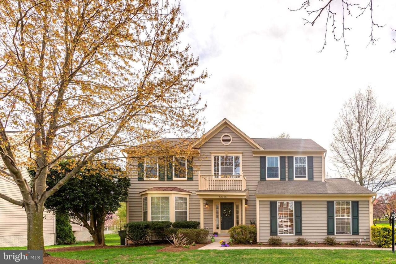 43055 Weatherwood Drive - Photo 1