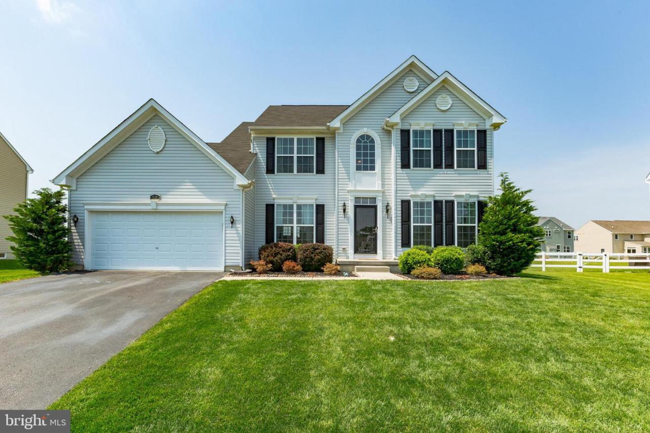 722 Tracy Circle - Photo 1
