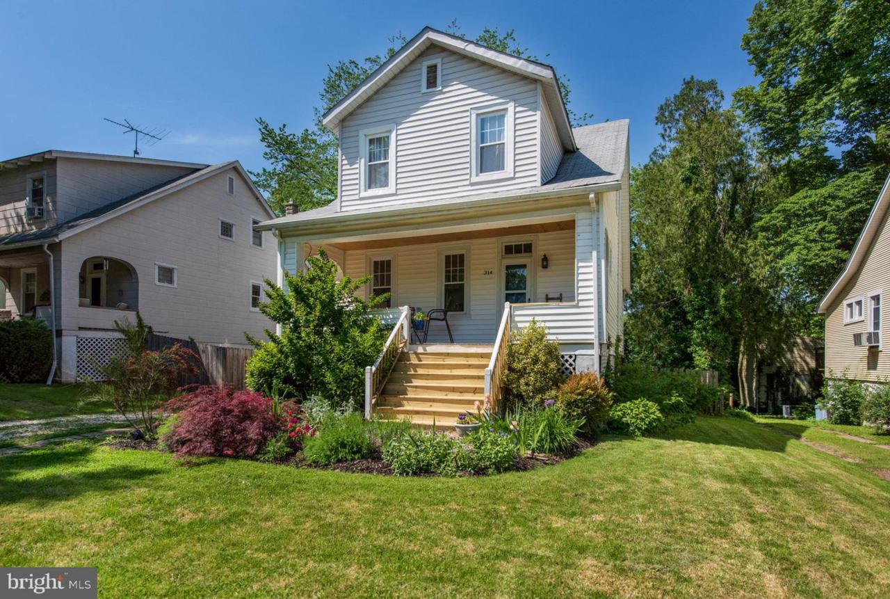 314 Rossiter Avenue - Photo 1