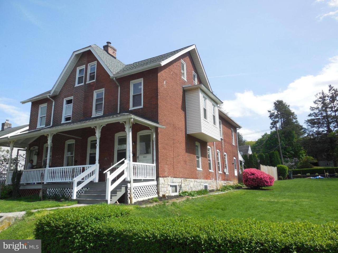 1032 Olive Street - Photo 1