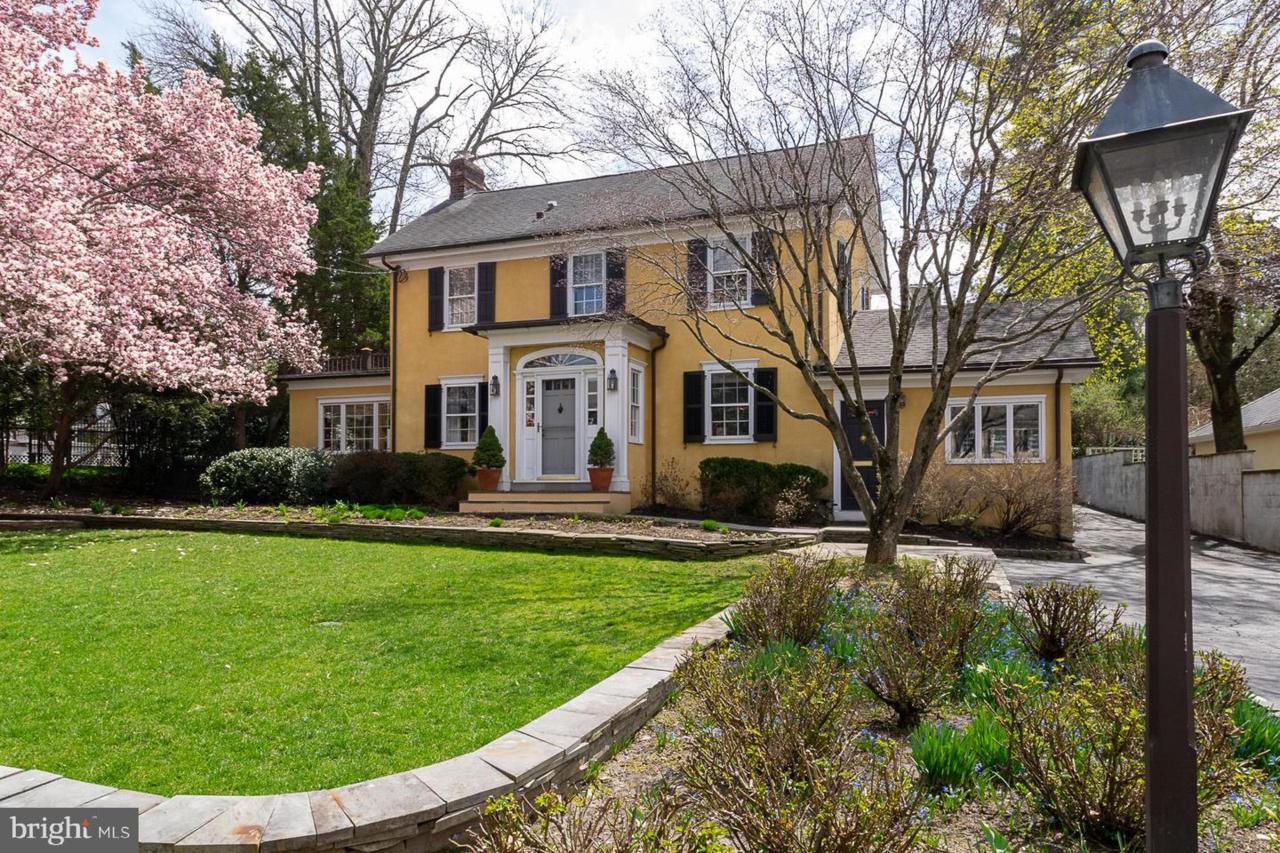 48 Cleveland Lane - Photo 1