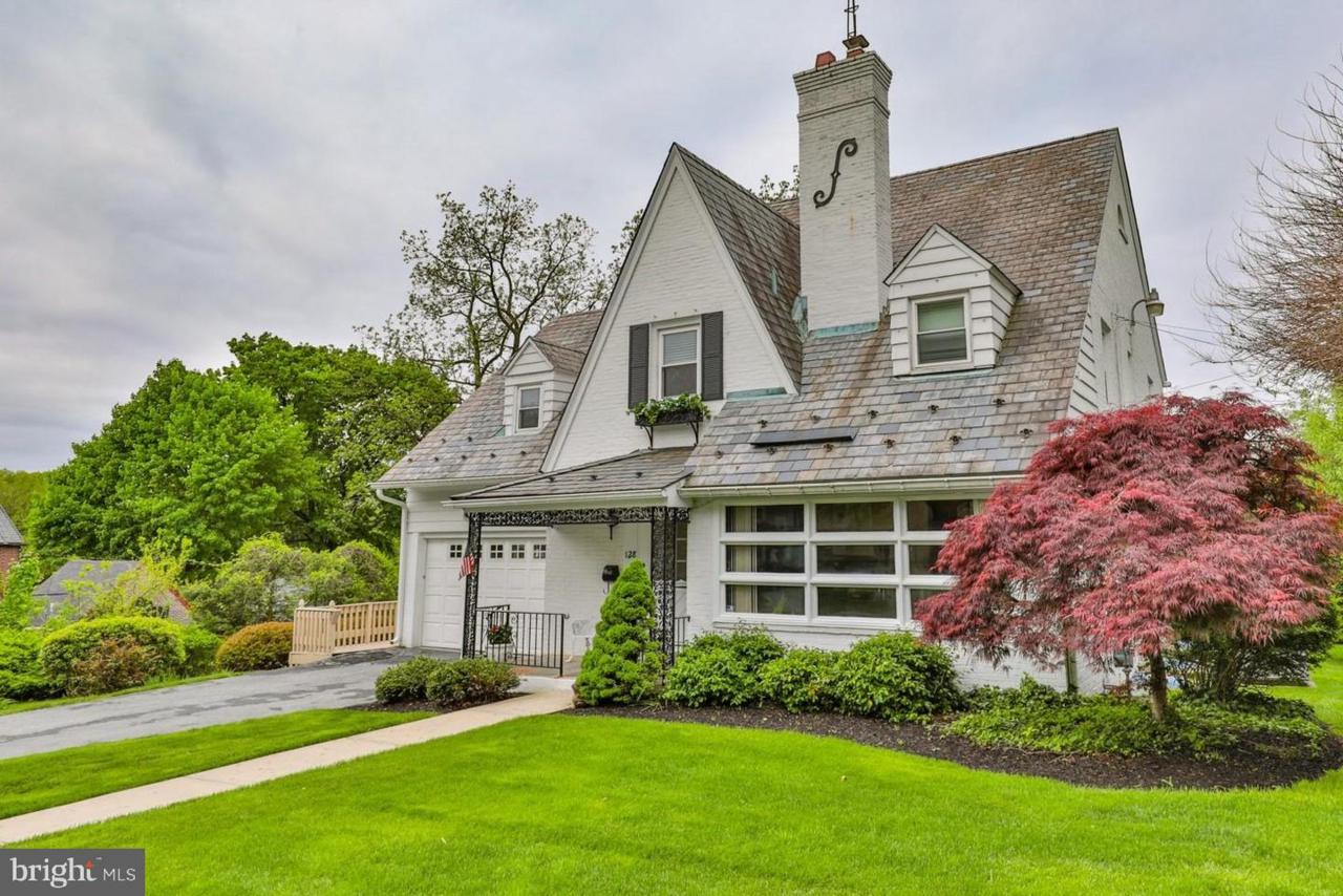 128 Marshall - Photo 1