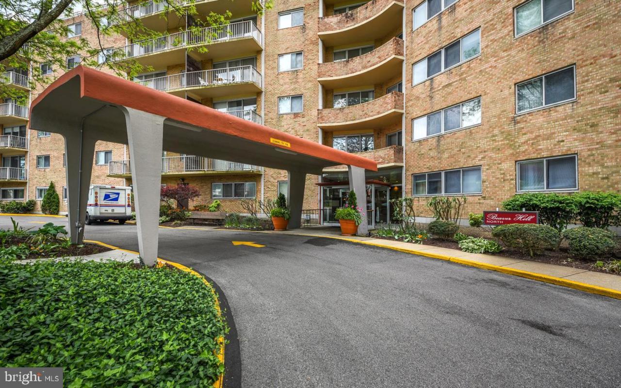 100 West Avenue - Photo 1