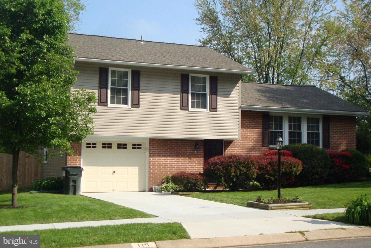 115 Royal Oak Drive - Photo 1