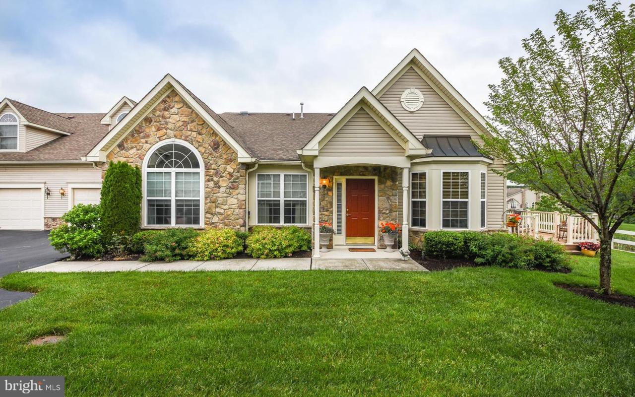 132 Willow Drive - Photo 1