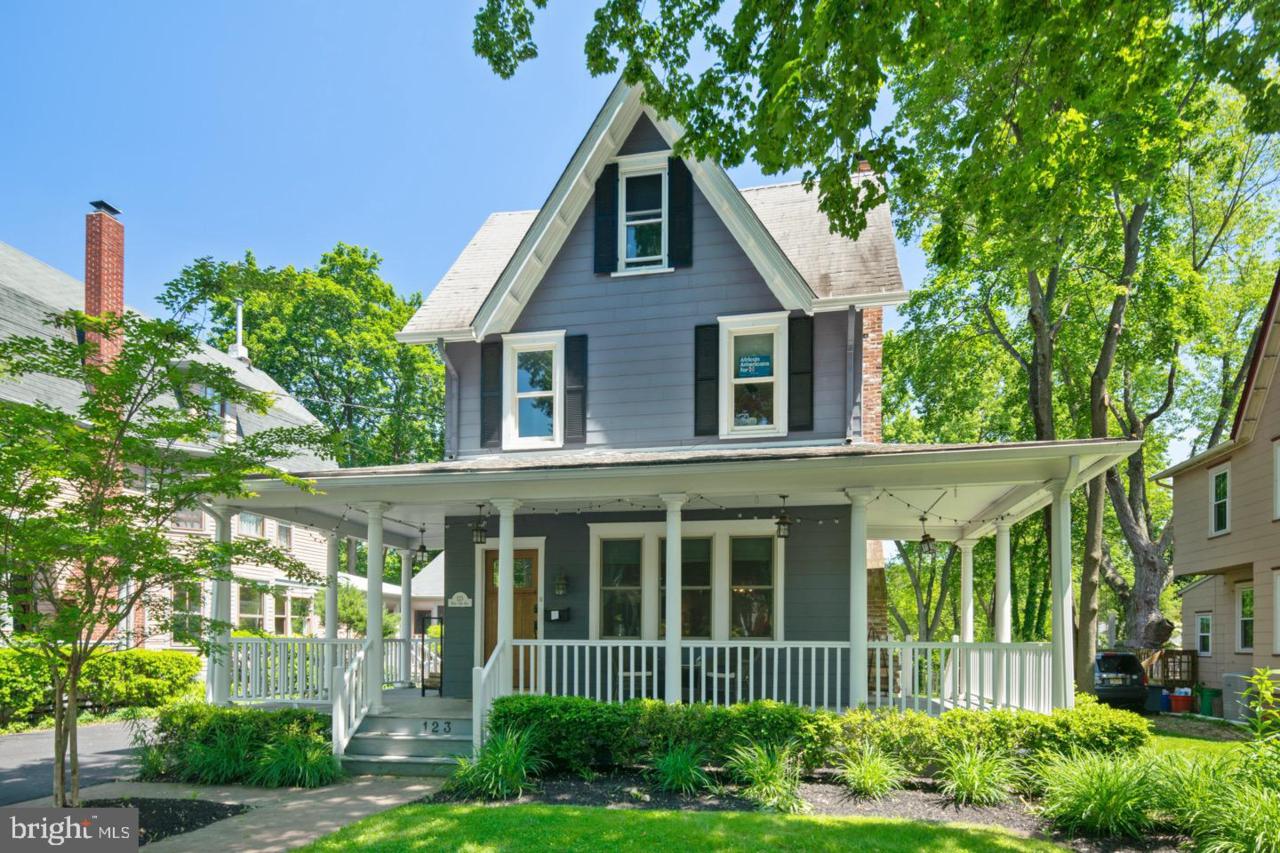 123 West End Avenue - Photo 1