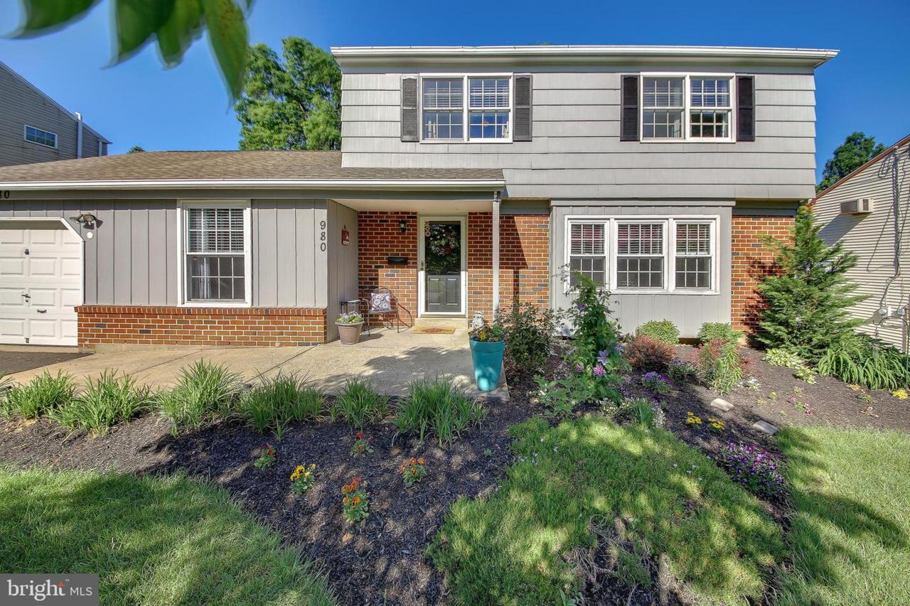 980 Worthington Drive - Photo 1