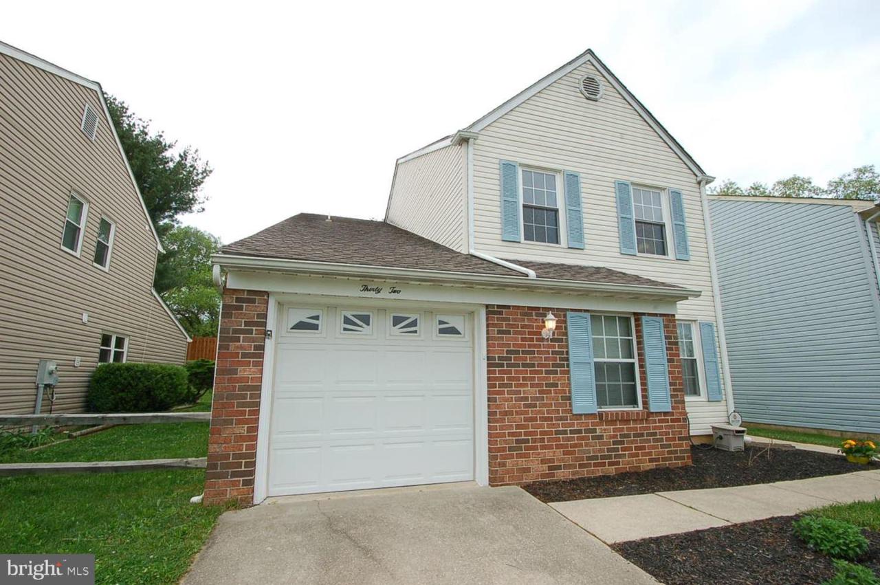 32 Huxley Circle - Photo 1