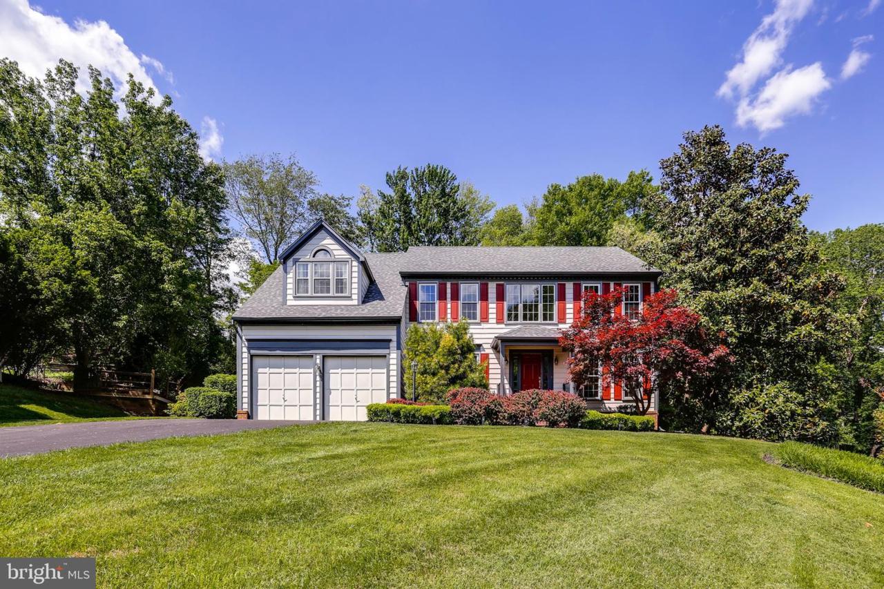 10235 Maple Glen Court - Photo 1