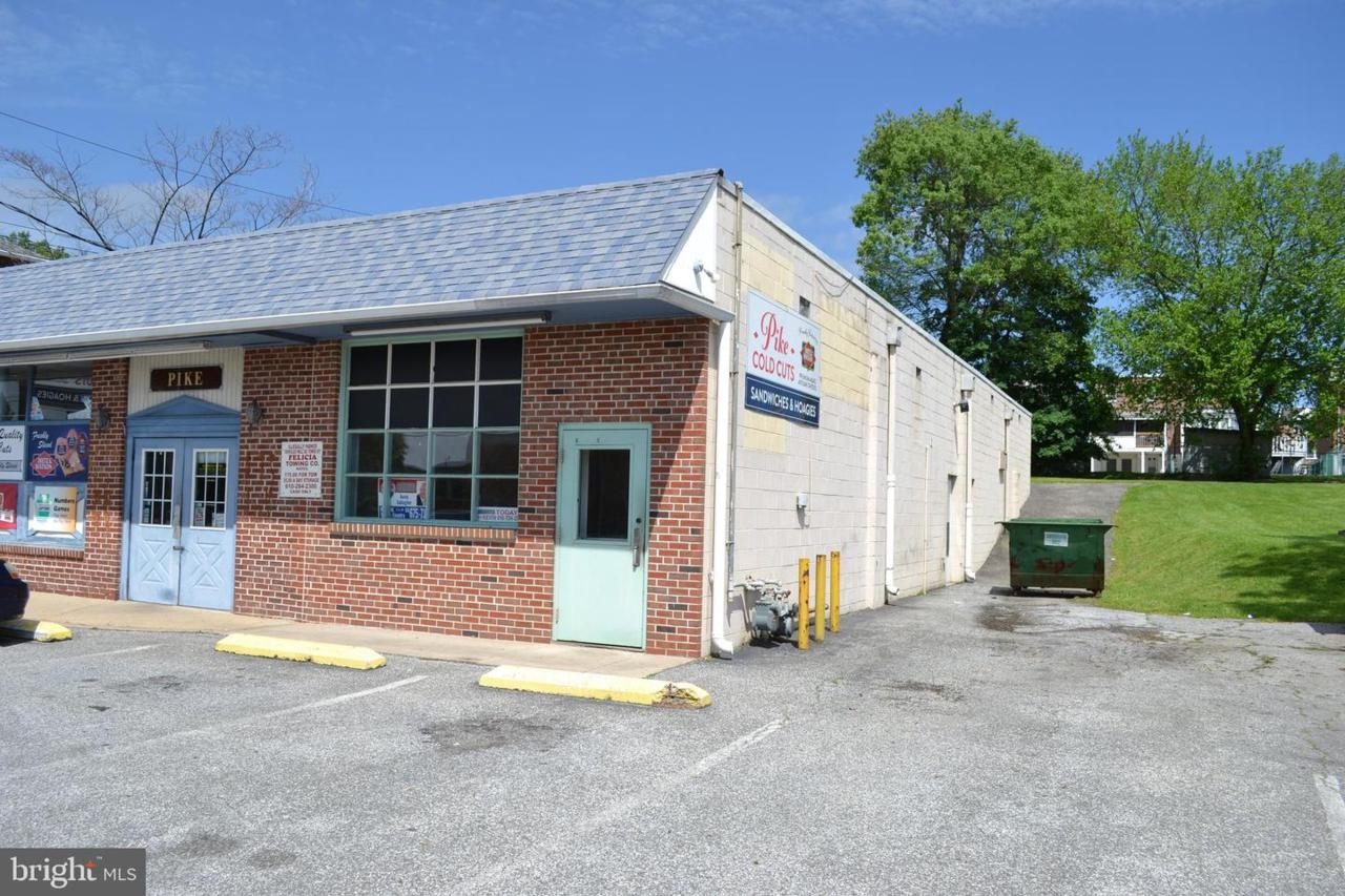 241 Chester Pike - Photo 1