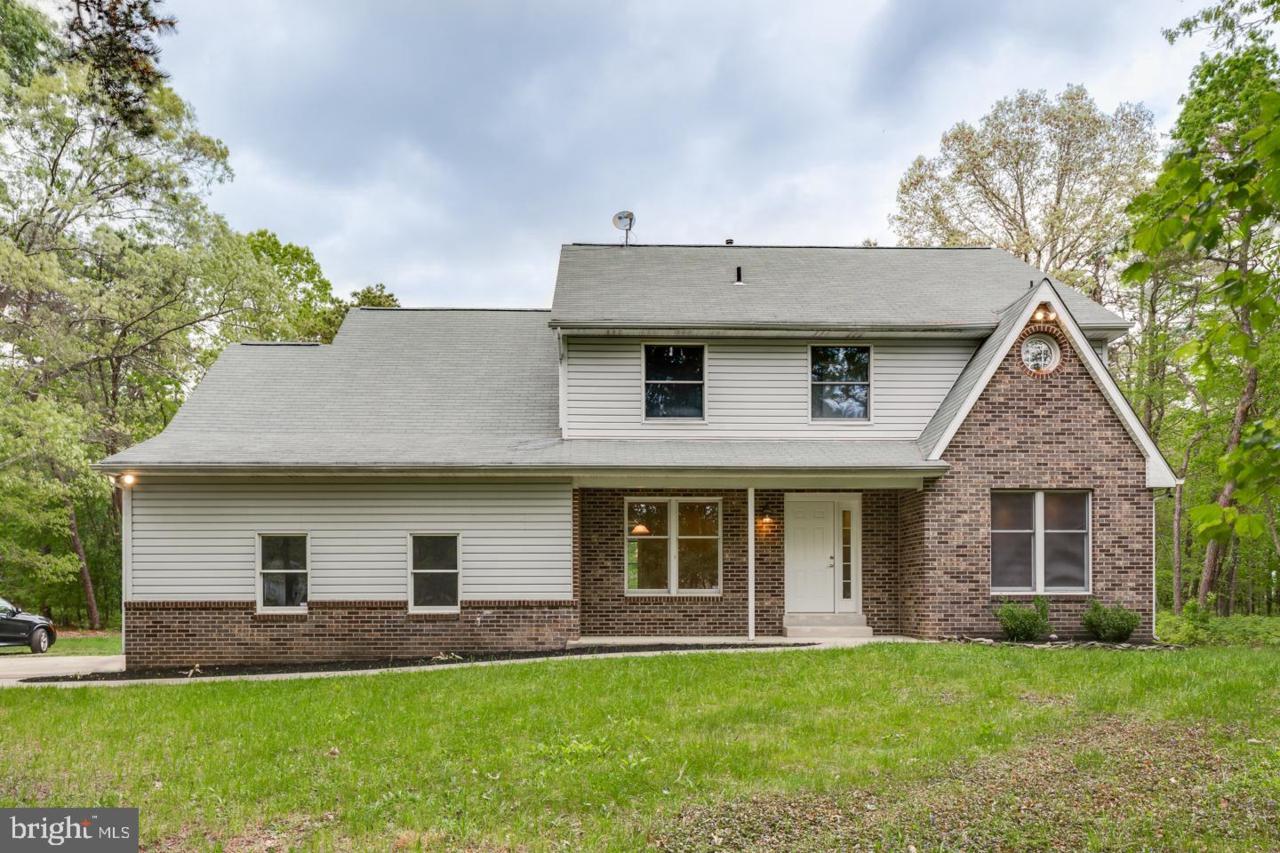 520 Sharp Avenue - Photo 1