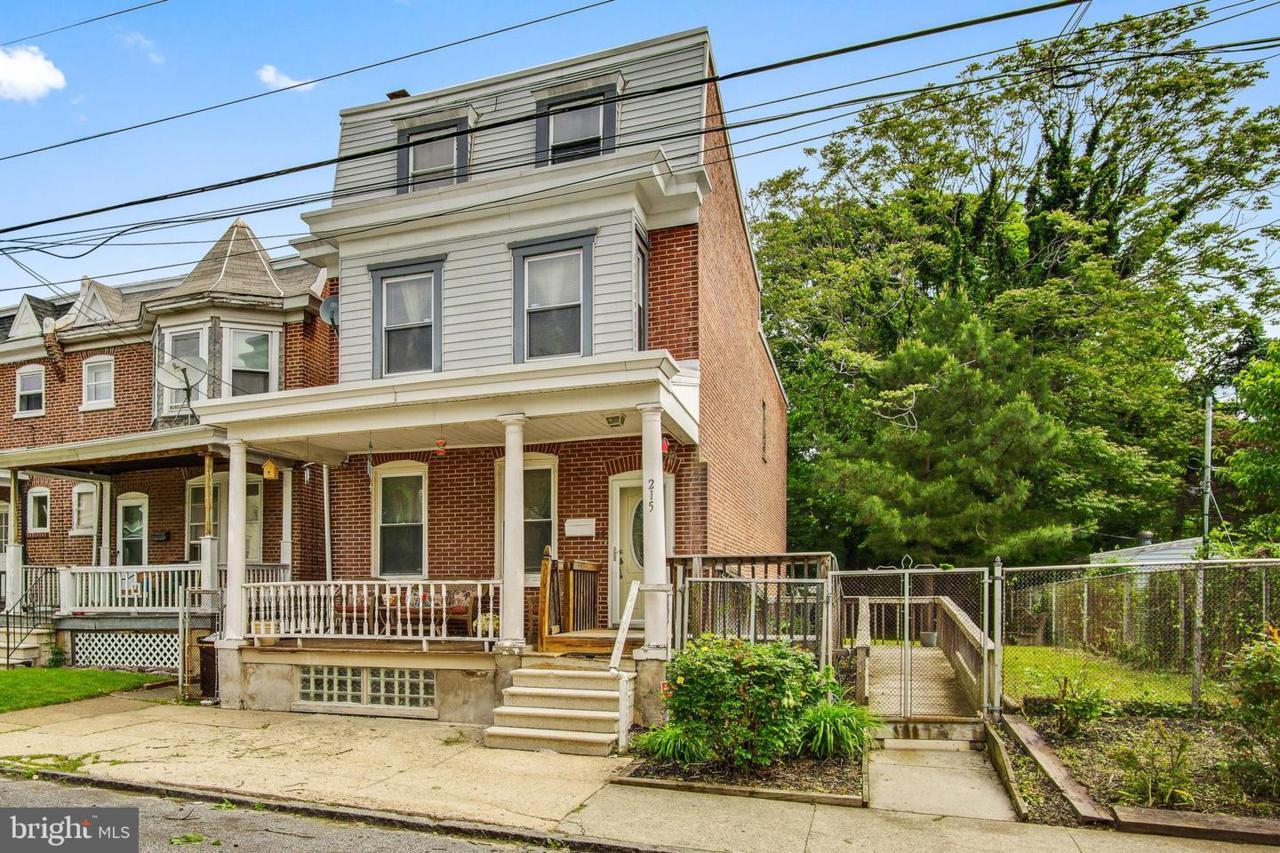 215 26TH Street - Photo 1