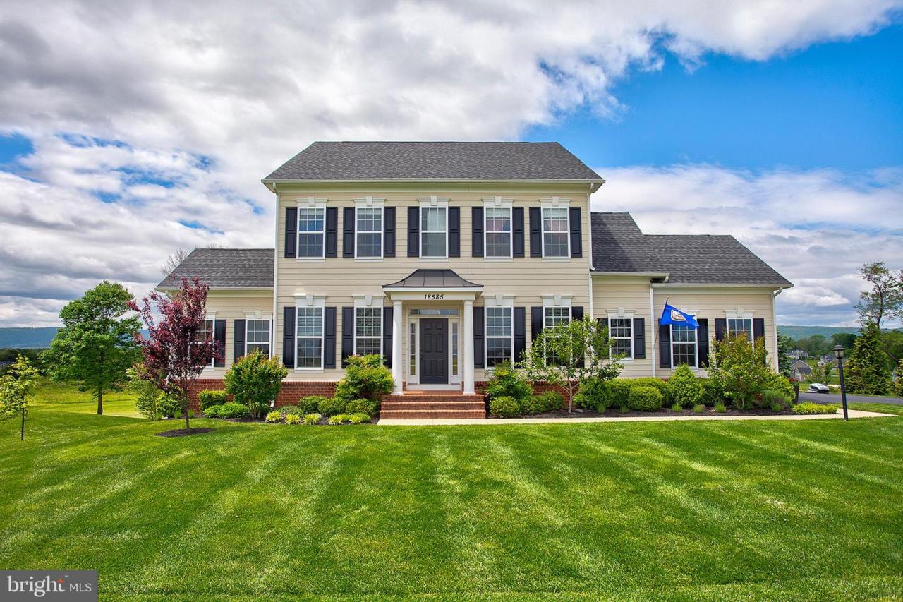 18585 Montague Place - Photo 1