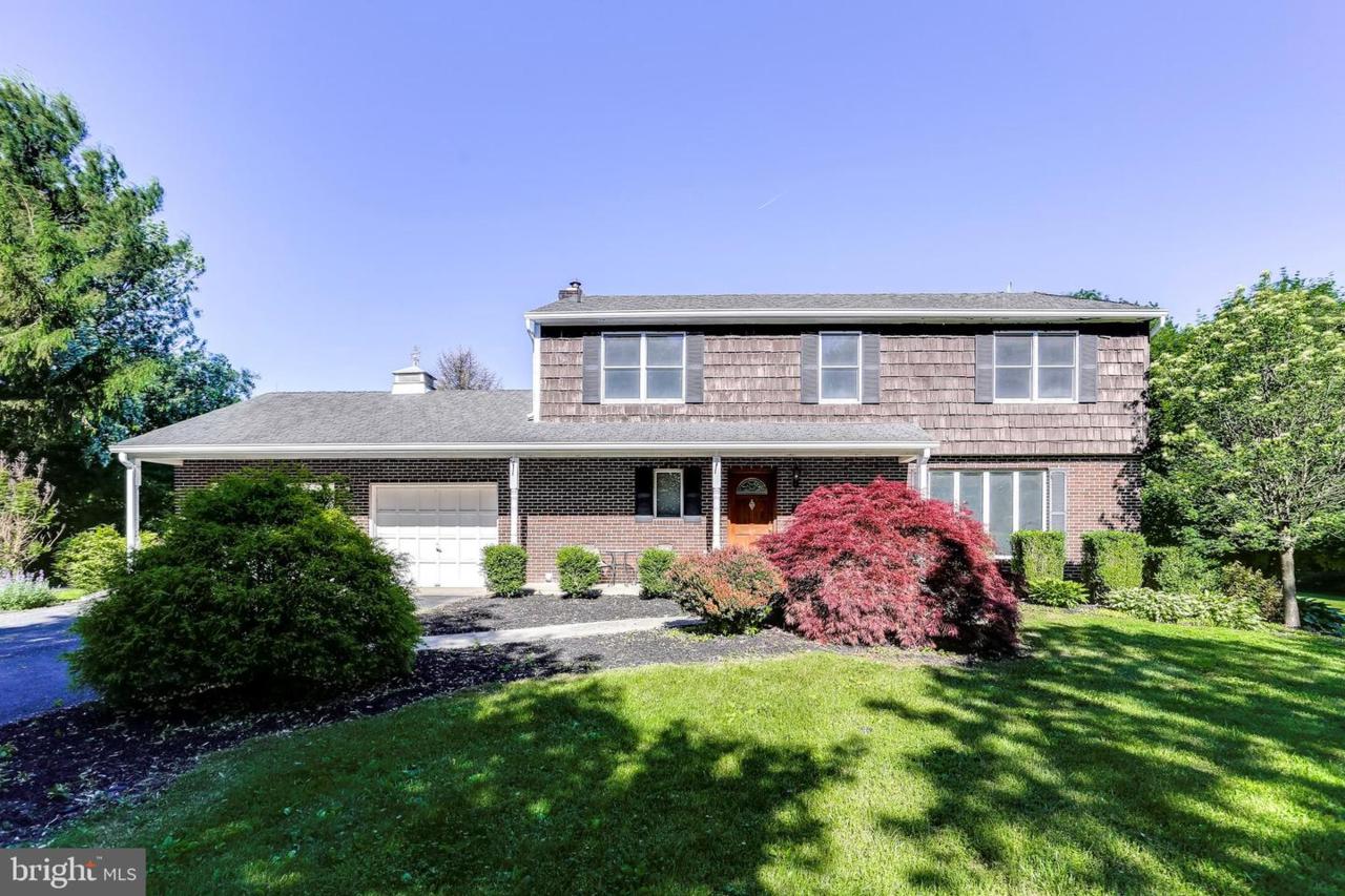 9004 Dollyhyde Road - Photo 1