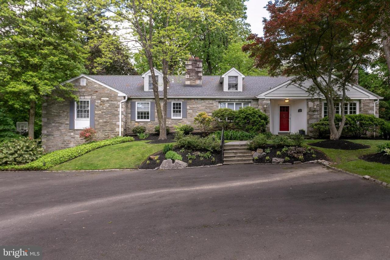 1365 Gilbert Road - Photo 1