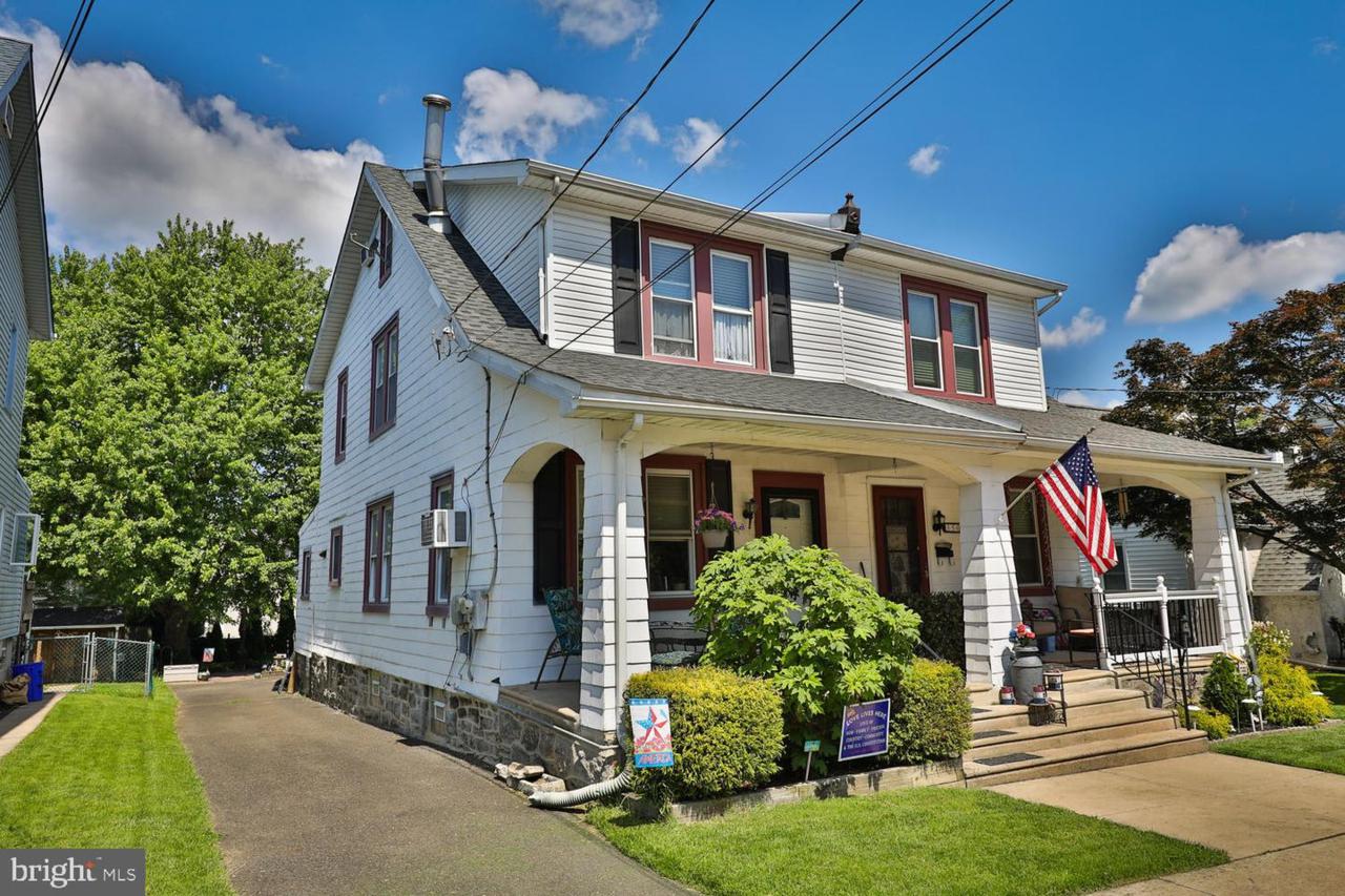 33 Sylvania Avenue - Photo 1