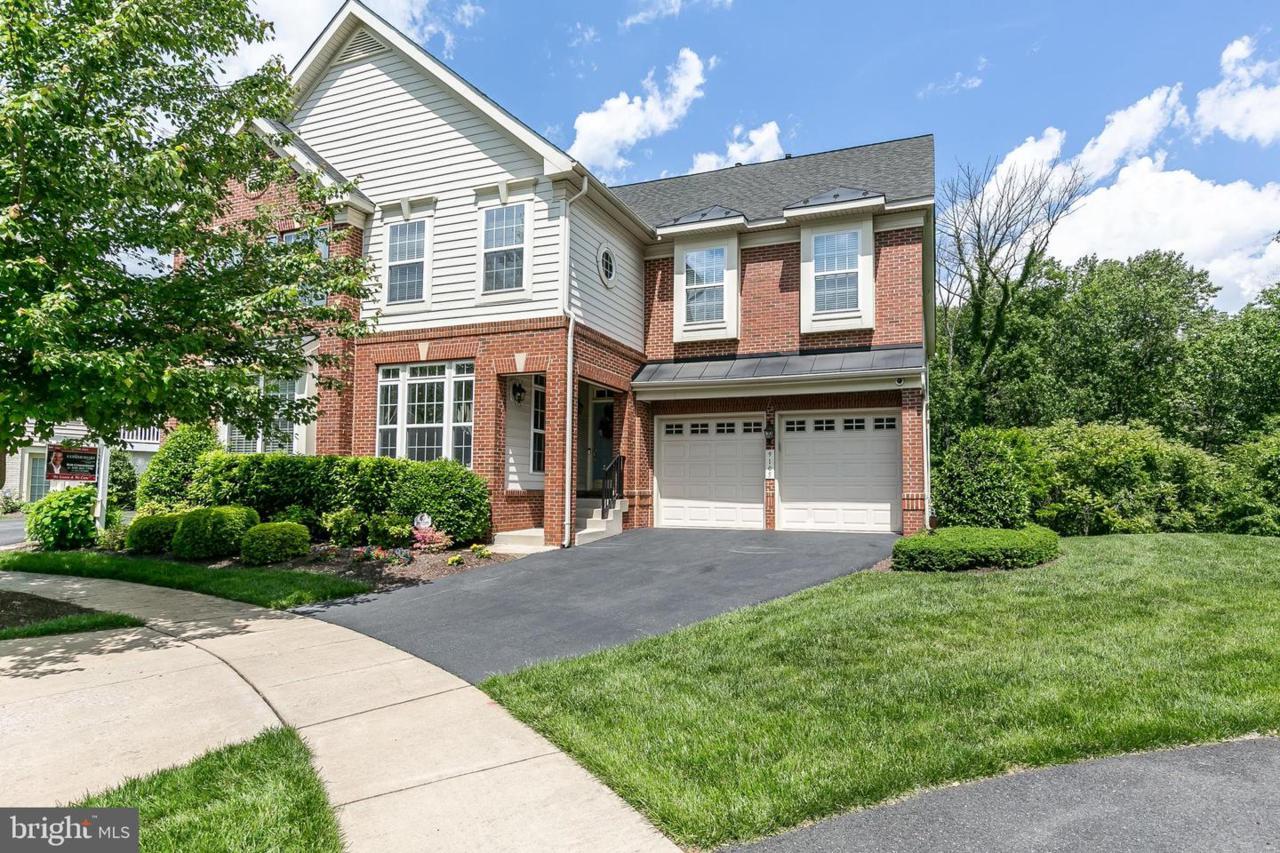9105 Backdrop Drive - Photo 1