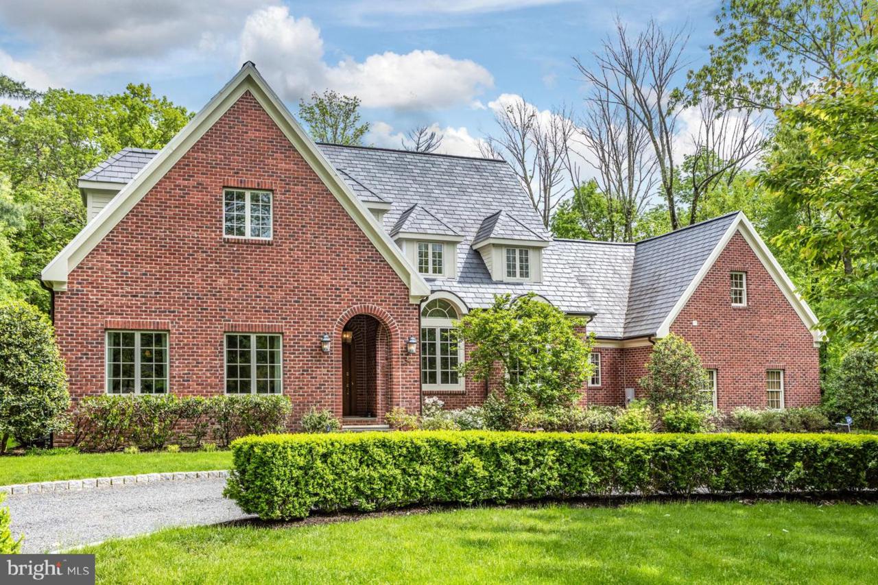54 Lafayette Road - Photo 1