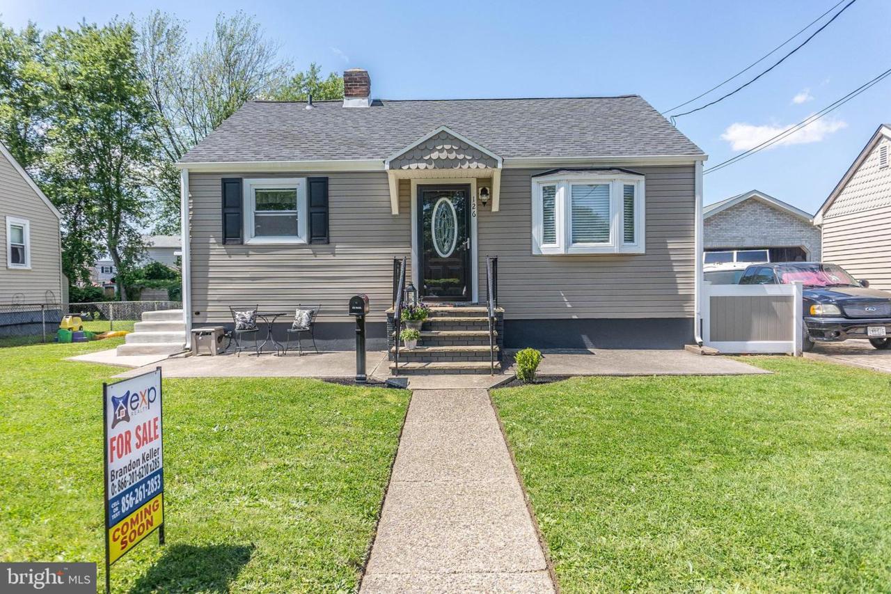 126 Warren Avenue - Photo 1