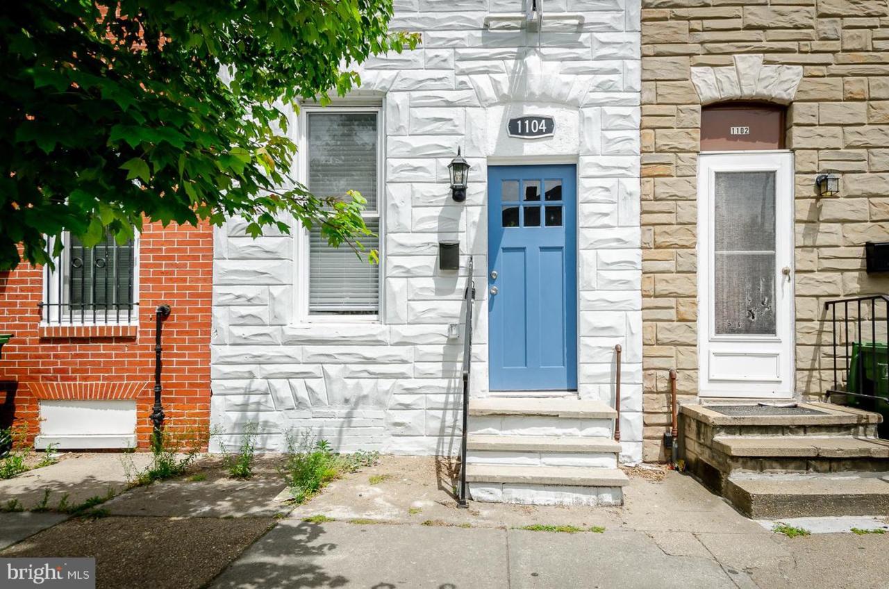 1104 Lombard Street - Photo 1
