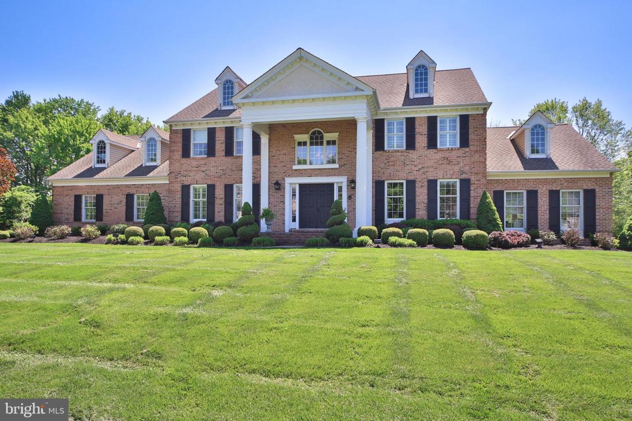 1050 Rosewood Drive - Photo 1