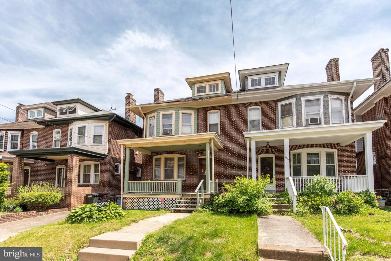 2922 Harrison Street - Photo 1