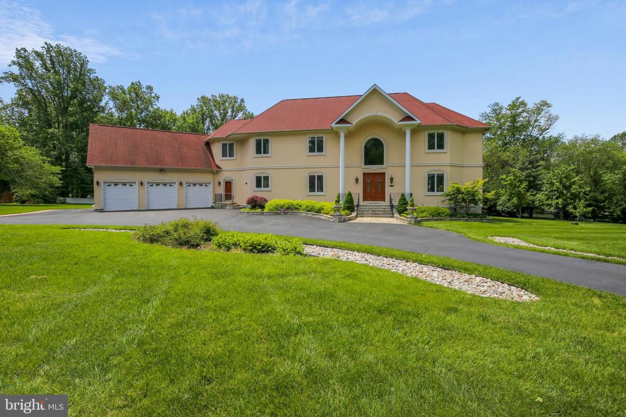 4600 Pinetree Road - Photo 1