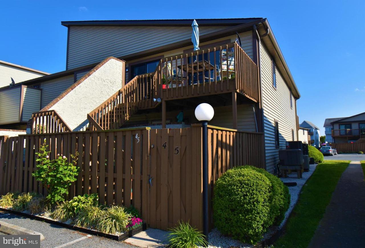 105 120TH Street - Photo 1