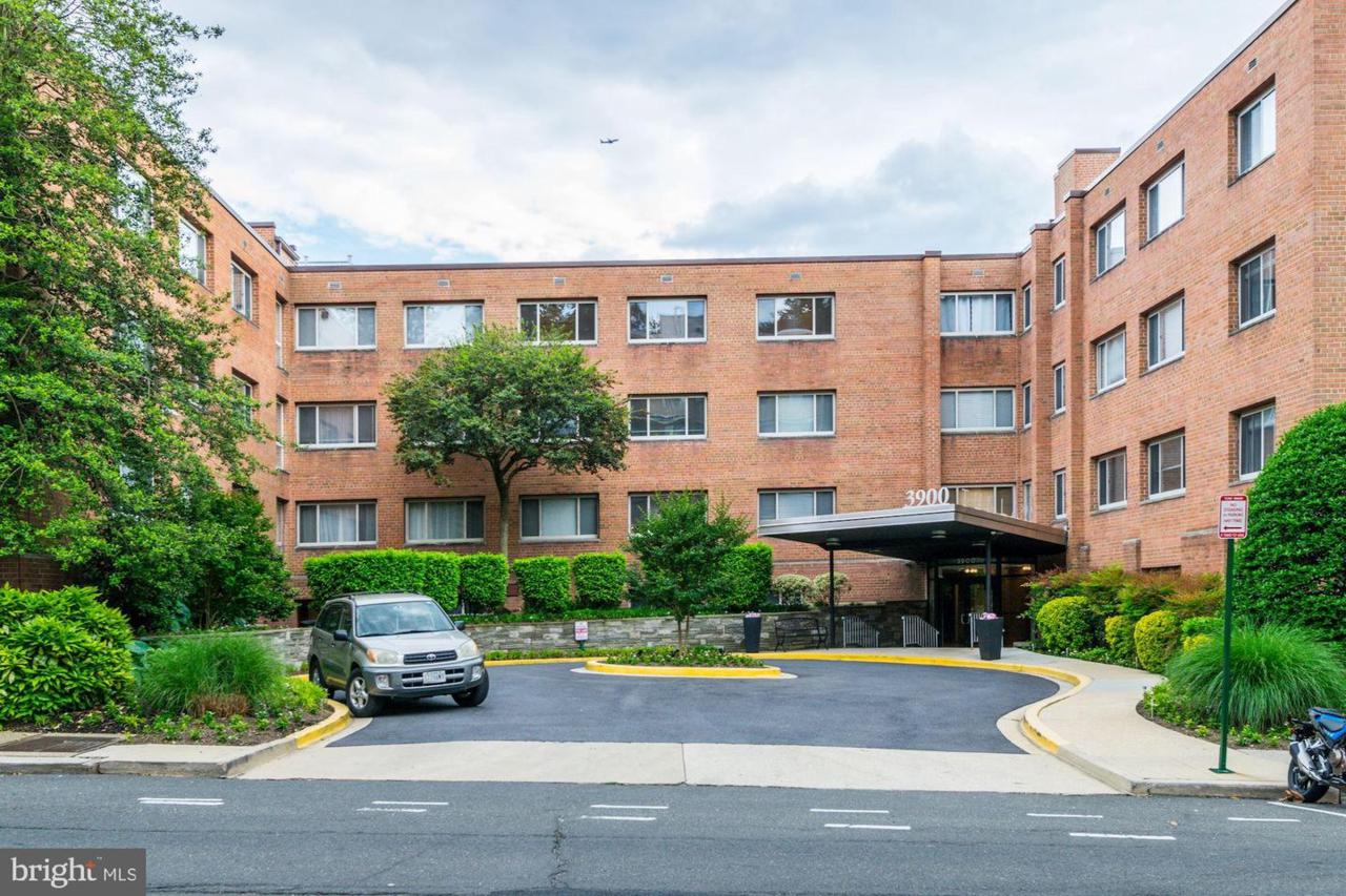 3900 Tunlaw Road - Photo 1