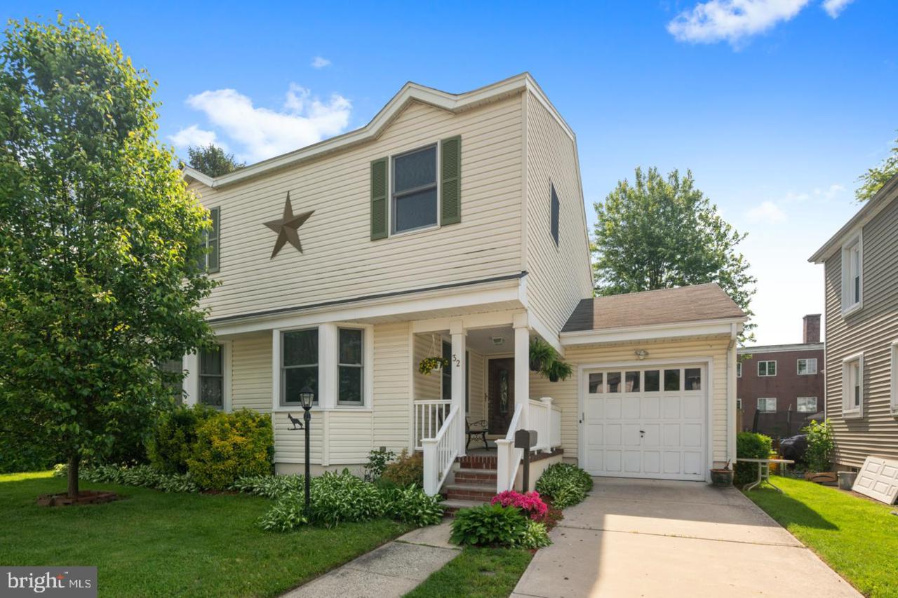 32 Thropp Avenue - Photo 1