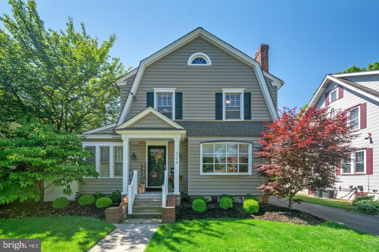 324 Maple Avenue - Photo 1