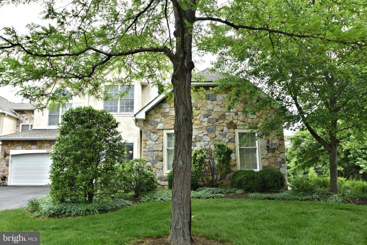 105 Saint Andrews Way - Photo 1