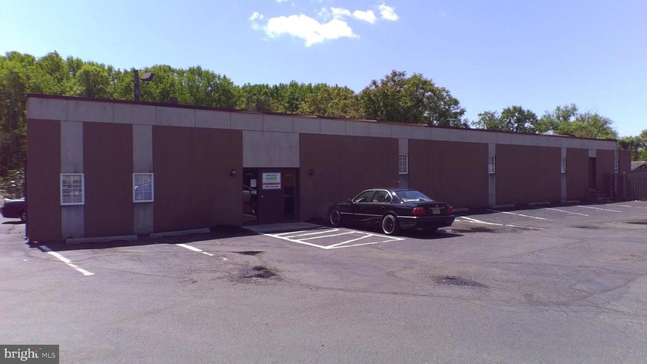 2115 Hamilton Avenue - Photo 1