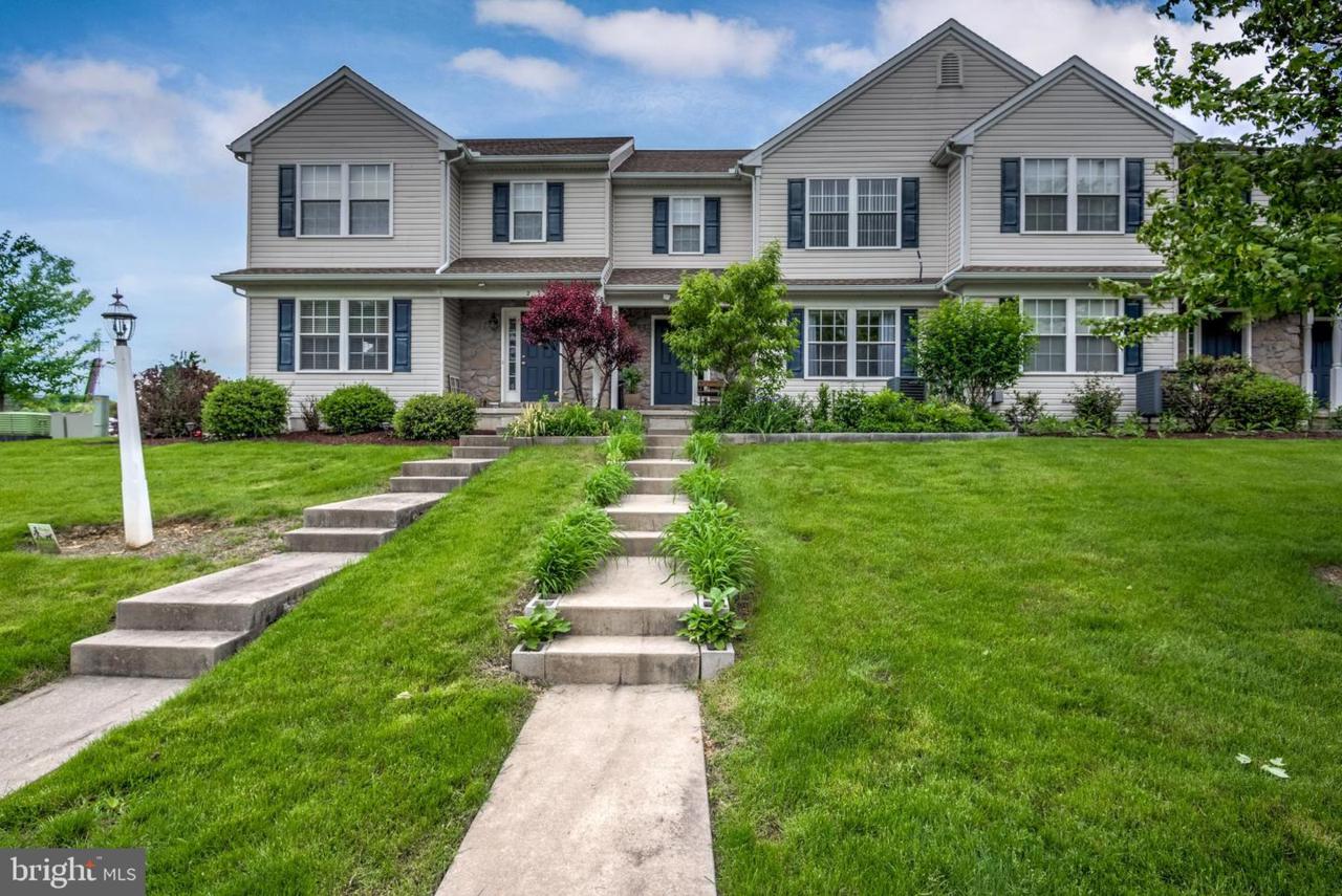 4 Bradford Drive - Photo 1