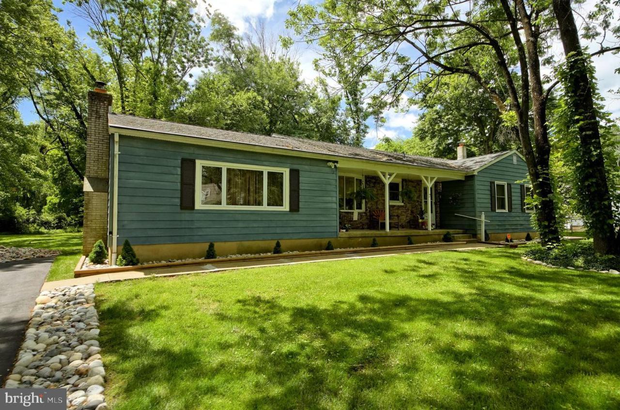 7 Glenmore Avenue - Photo 1